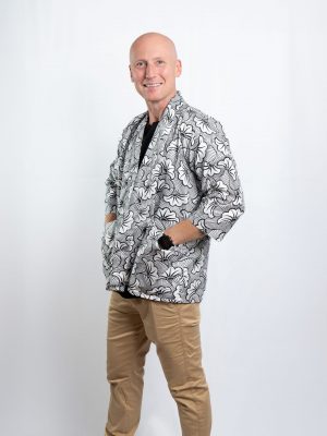 Unisex Oversized Lightweight Kimono-Style Jacket Noir Garden (M)